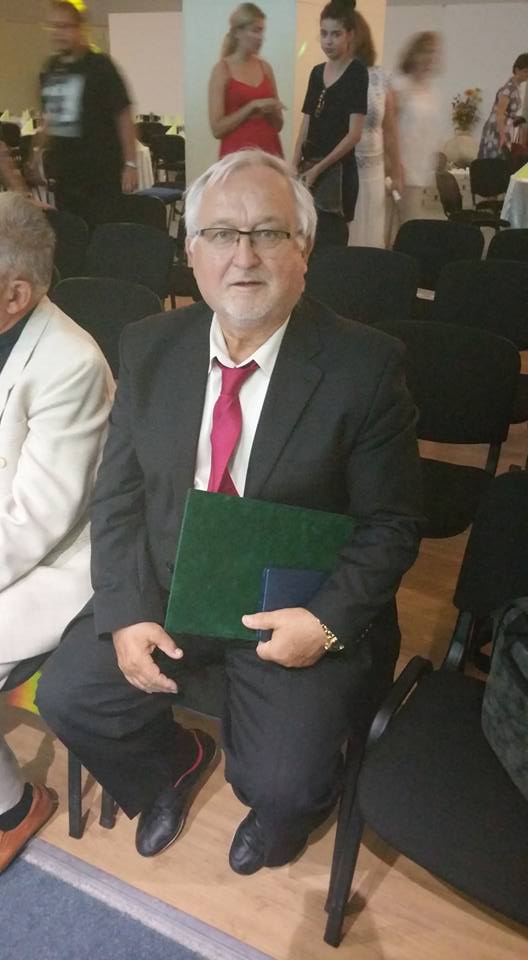 zlatá medaila od ministerky - riaditeľ